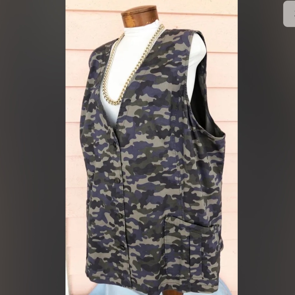 D & Co. (Denim & Co.) green olive camo vest - Picture 3 of 3